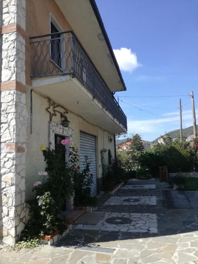 B&B Nel Verde Montesano sulla Marcellana Eksteriør billede