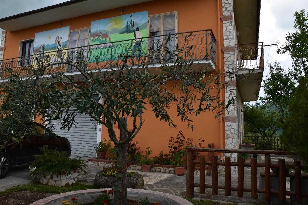 B&B Nel Verde Montesano sulla Marcellana Eksteriør billede